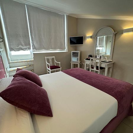 Hotel Plaza Cavana Нерха Экстерьер фото