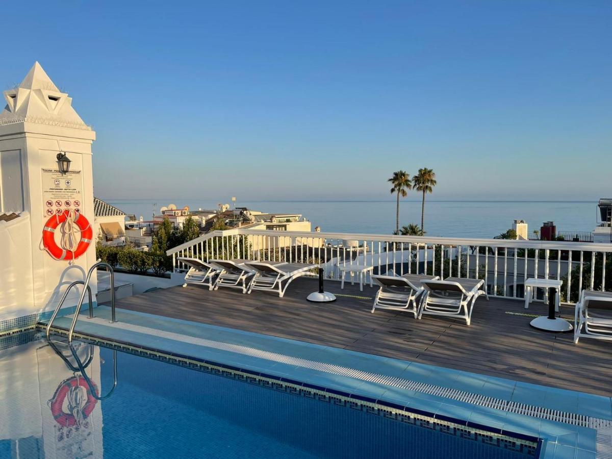 Hotel Plaza Cavana Нерха Экстерьер фото