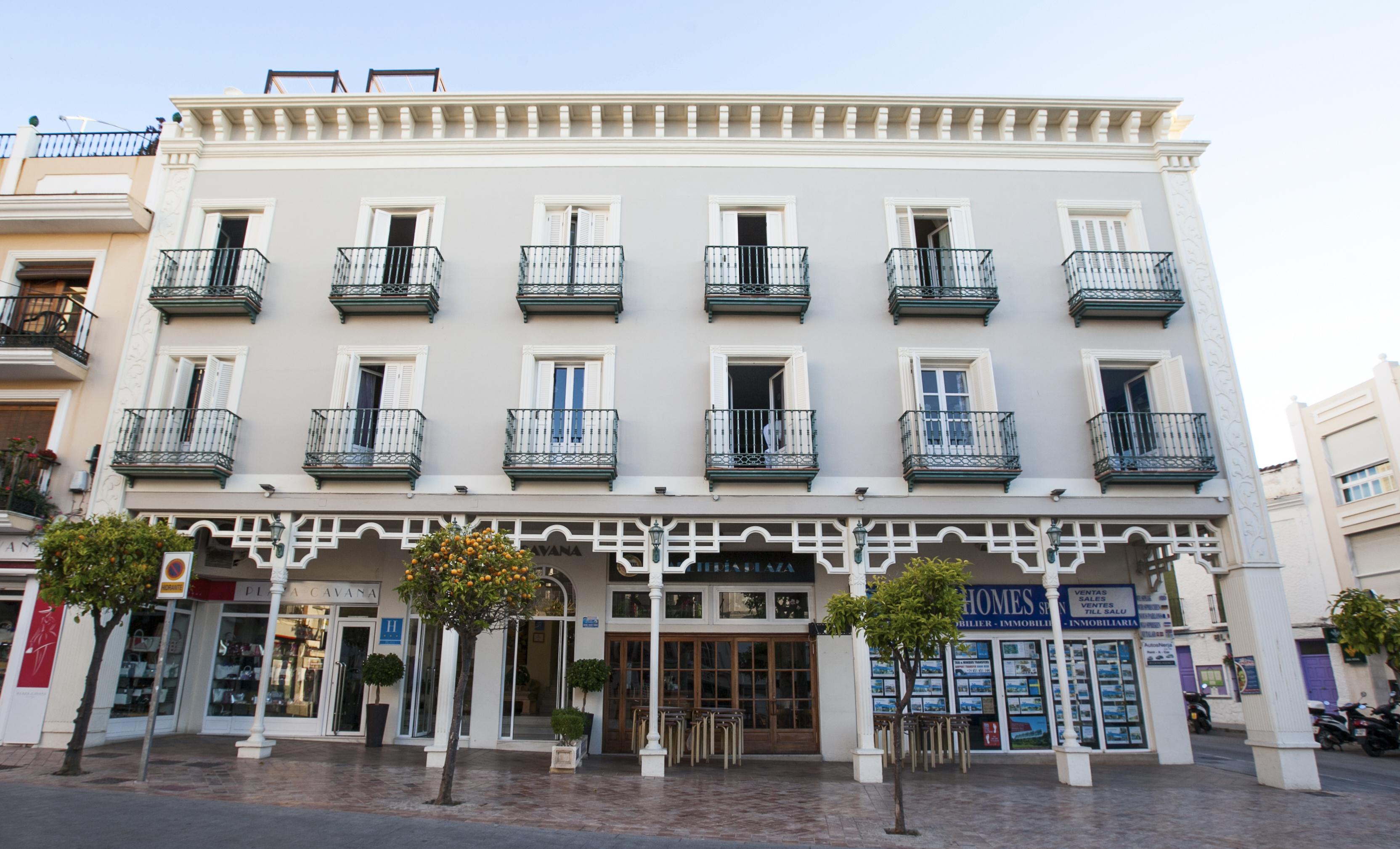 Hotel Plaza Cavana Нерха Экстерьер фото